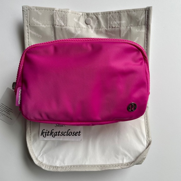 lululemon athletica Handbags - 🆕 SONIC PINK - NWT lululemon everywhere belt bag EBB 1L